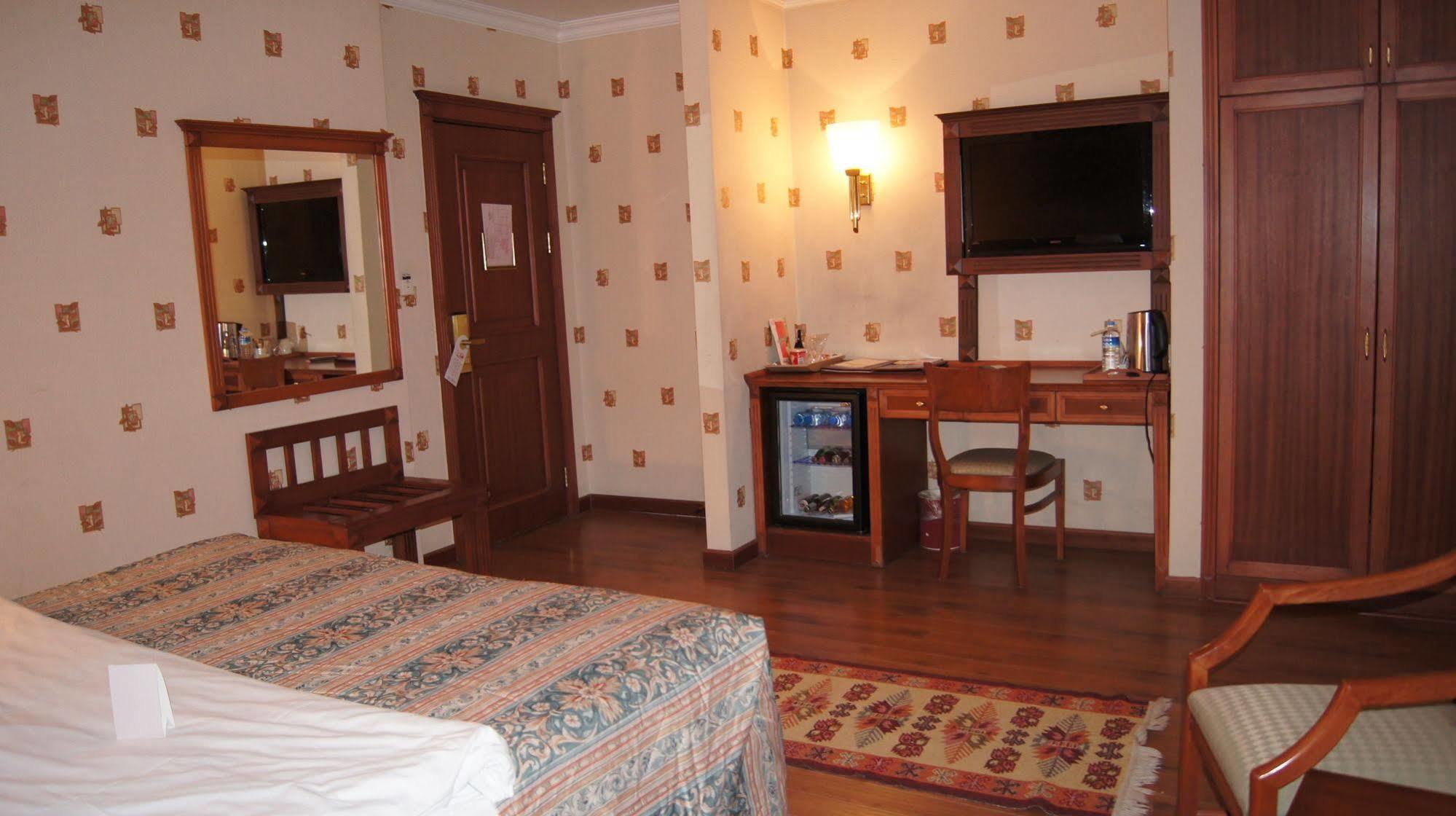 Elit Palas Hotel Ankara Extérieur photo